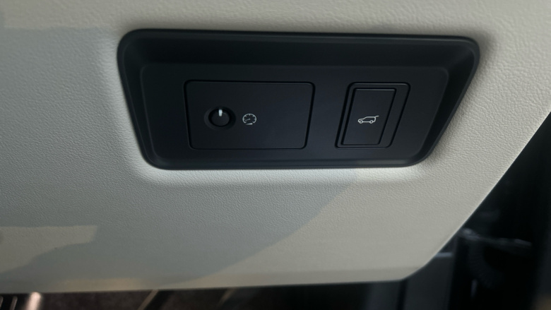 Land Rover Range Rover 3.0 D300 Westminster Black 4dr Auto Diesel Estate